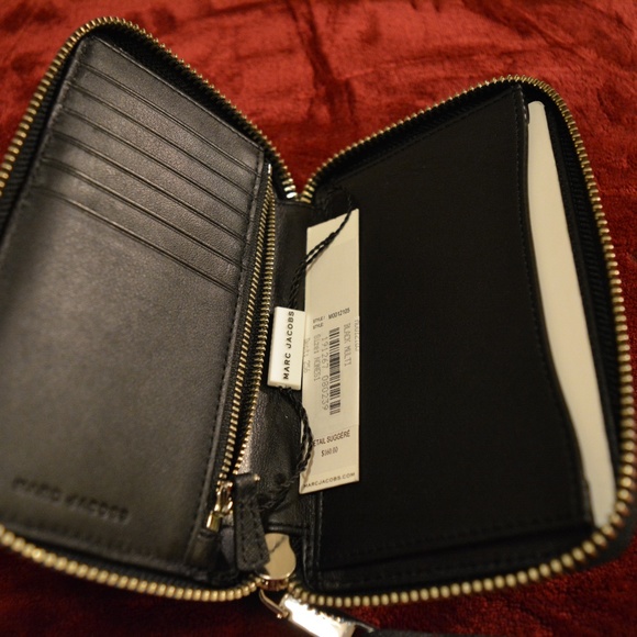 Marc Jacobs Phone Wristlet - Picture 6 of 7